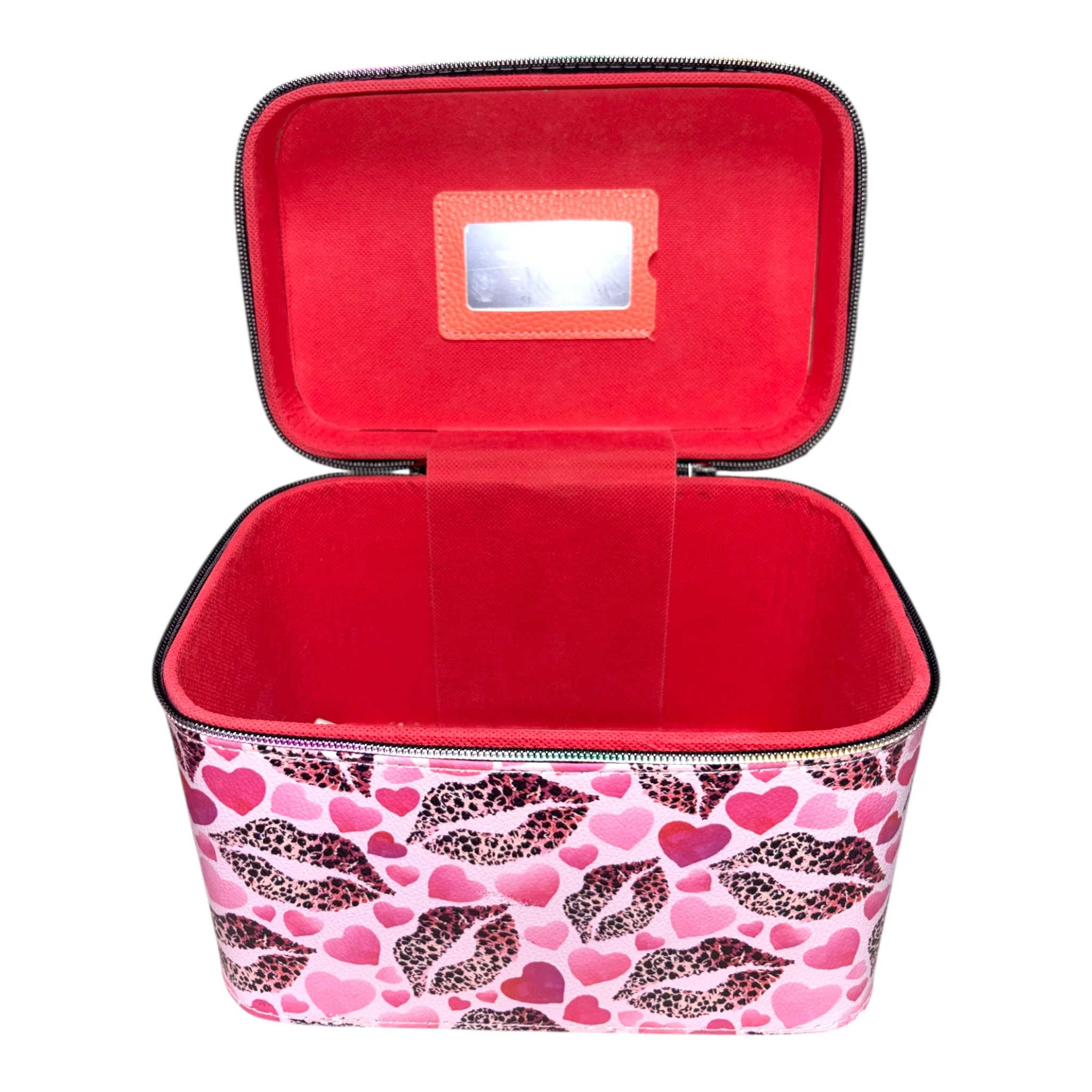 HEARTS AND KISSES 3PCS CARRY ON MAKEUP BOX - Image 2